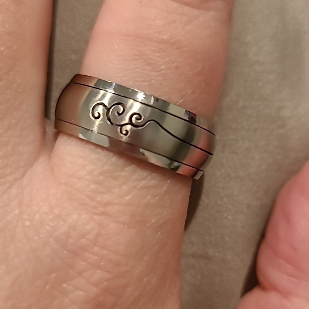 Spinner ring stainless steel swirl designs